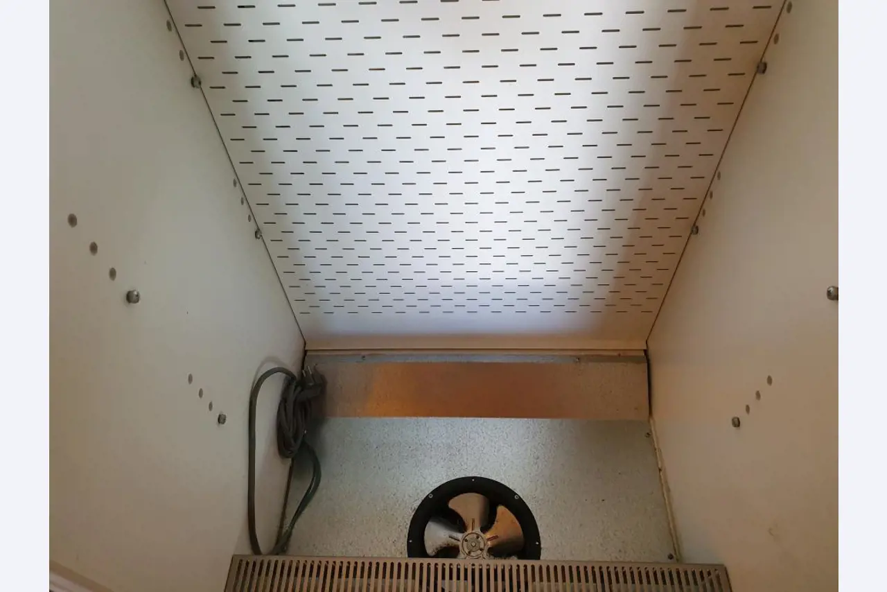 strojní a provozní vybavení jídelen / stravovacích zařízení / a dílen-5