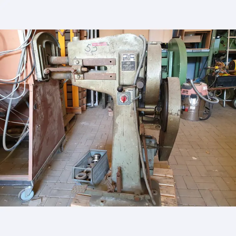 Maschinelle und betriebliche Einrichtung aus dem Großküchen-/ Gastronomie- / und Werkstattbereich-2