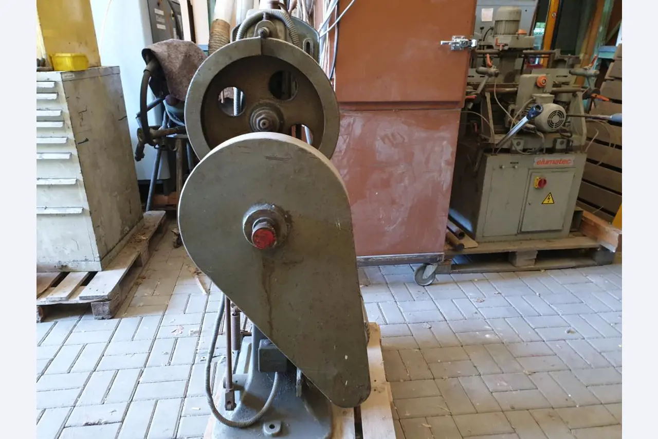 Maschinelle und betriebliche Einrichtung aus dem Großküchen-/ Gastronomie- / und Werkstattbereich-3