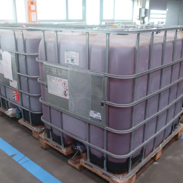 2.400 l Hydraulik-Flüssigkeit PETROFER Ultra-Safe 620, rot