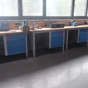 4 Werkbänke