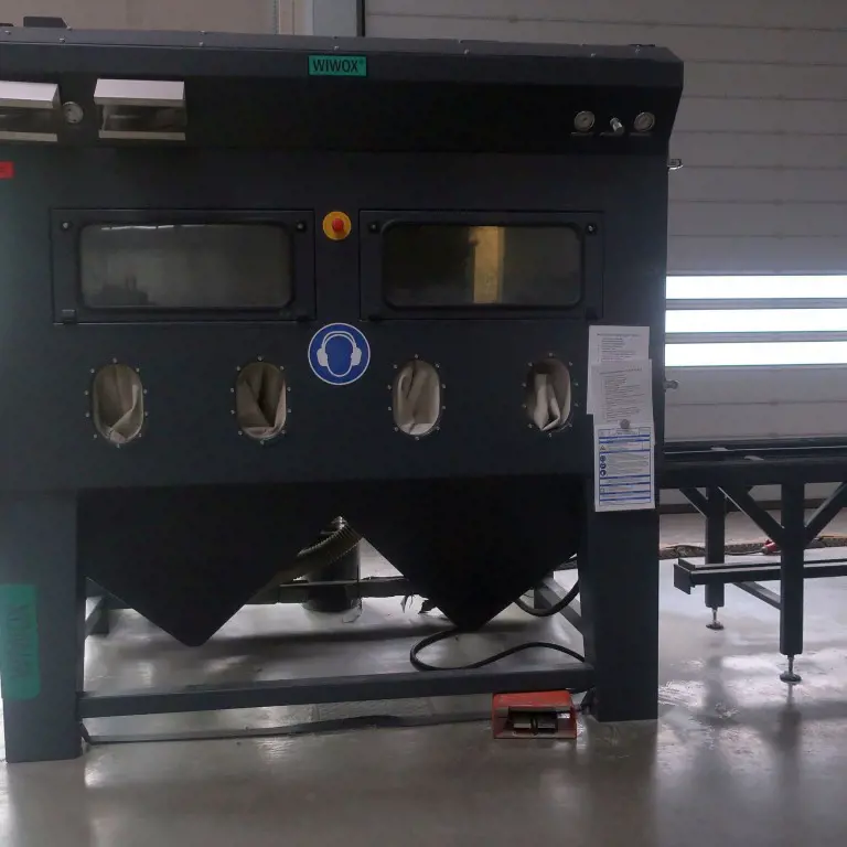 Feststoff-Strahlanlage WIWOX DP22-2 EU