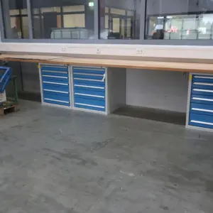 Werkbankzeile