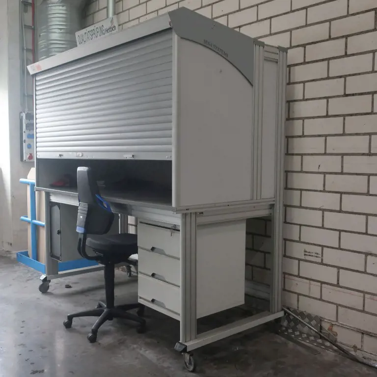Arbeitstisch (BDE/QS Arbeitsplatz)
