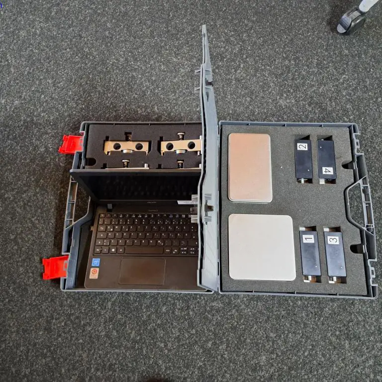 Säulendehnungs-Mess- /Überwachungssystem SDM 4000 BT