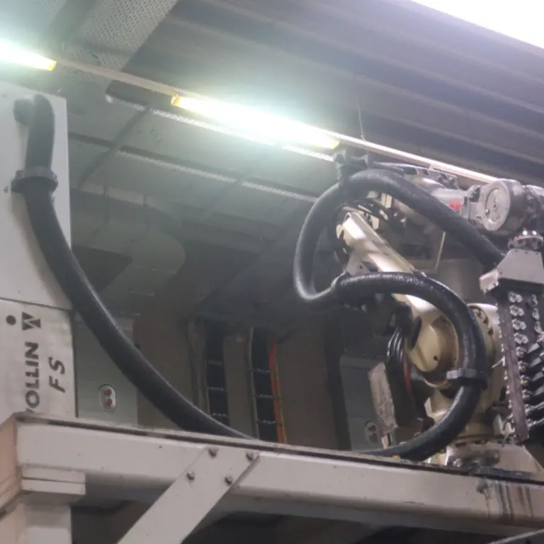Industrieroboter (Formsprühen) ABB IRB 4600