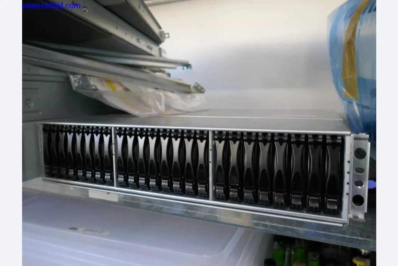 Liquidation partielle d'équipement de bureau et de matériel informatique de haute qualité-5