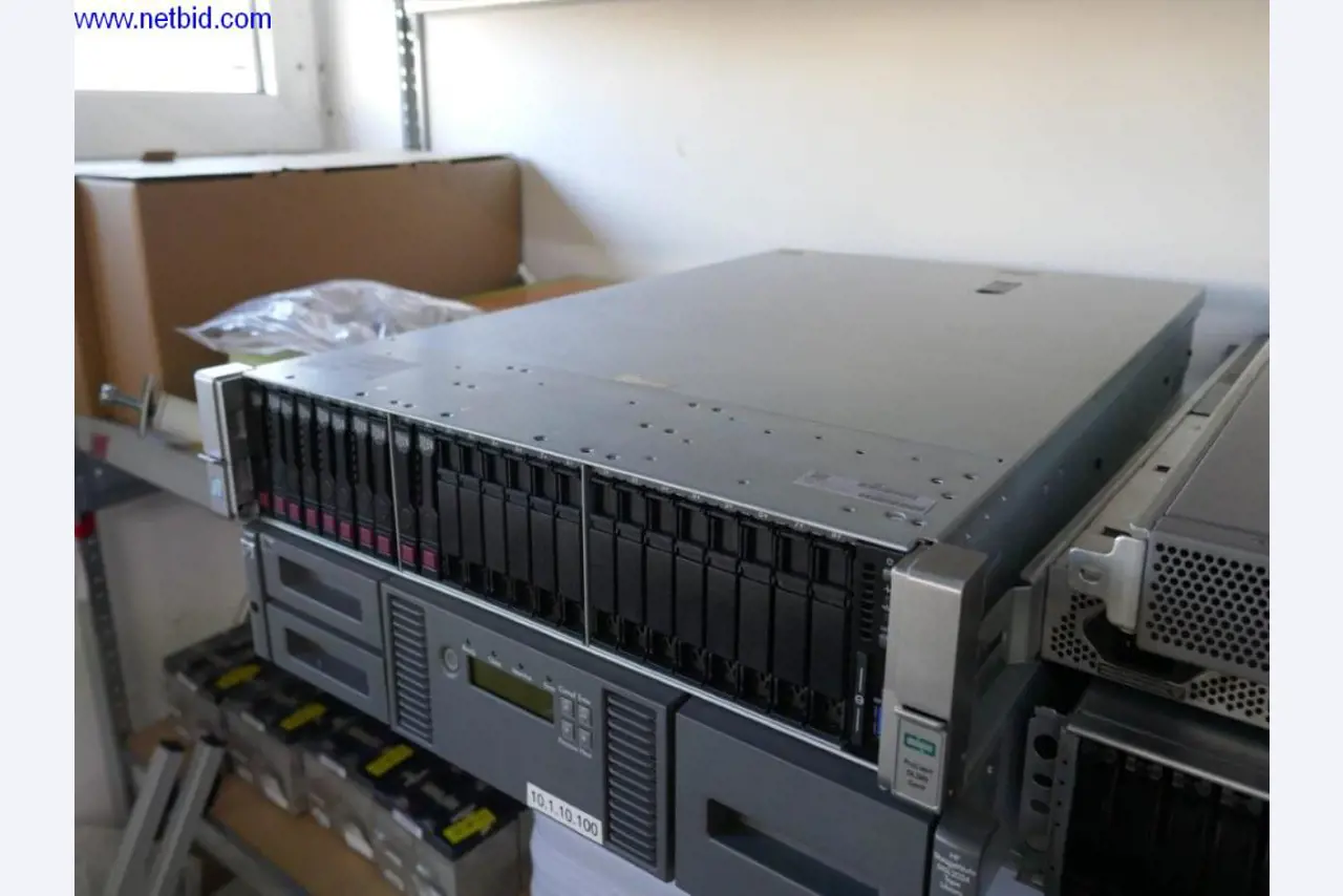 Liquidation partielle d'équipement de bureau et de matériel informatique de haute qualité-7