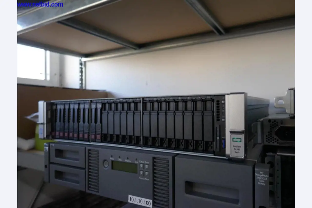 Liquidation partielle d'équipement de bureau et de matériel informatique de haute qualité-9