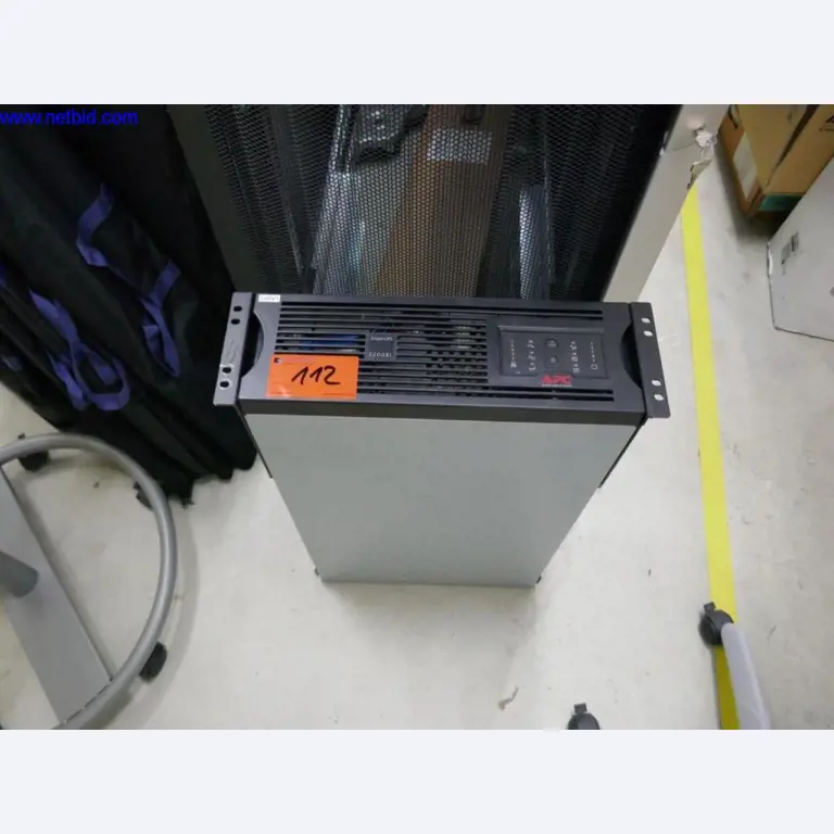 Teilauflösung von hochwertigem Büroequipment und Hardware-1
