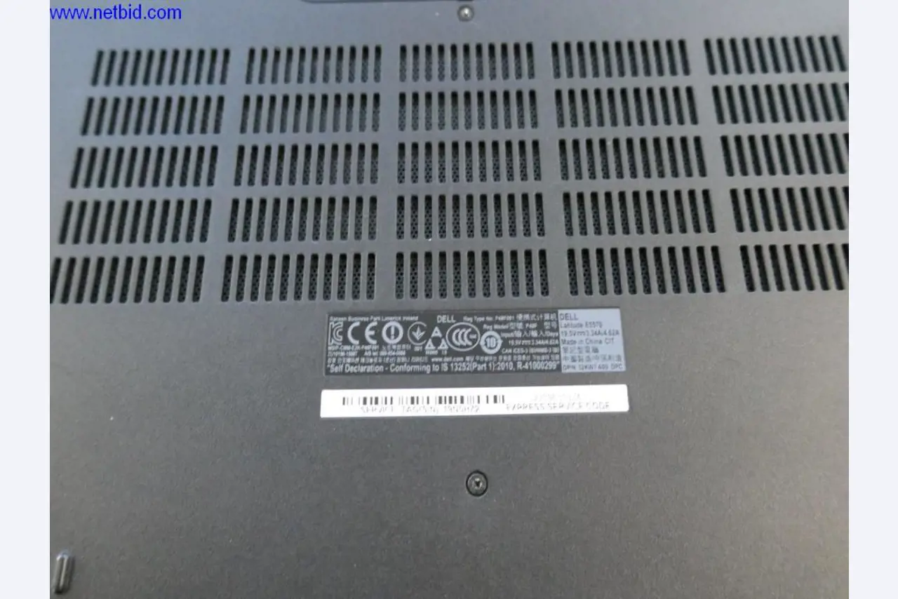 Liquidation partielle d'équipement de bureau et de matériel informatique de haute qualité-10