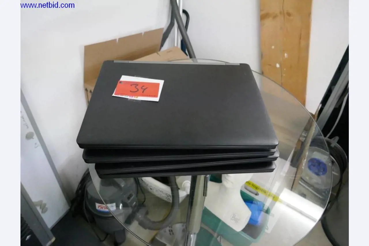 Liquidation partielle d'équipement de bureau et de matériel informatique de haute qualité-1