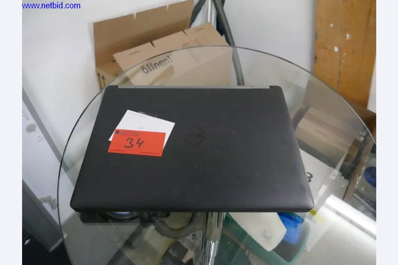 Liquidation partielle d'équipement de bureau et de matériel informatique de haute qualité-20