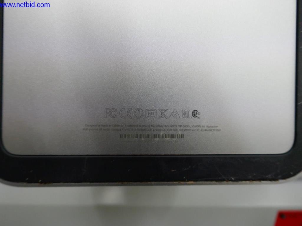 Partial liquidation of high-quality office equipment and hardware-3