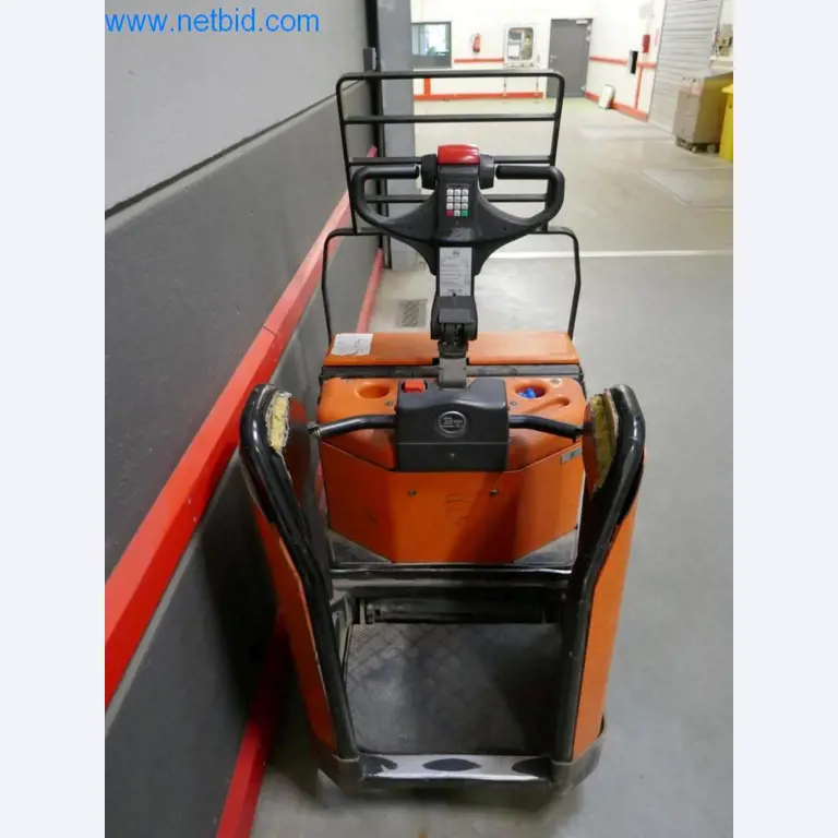 Máquinas y equipos técnicos del sector alimentario en buen estado de conservación-2