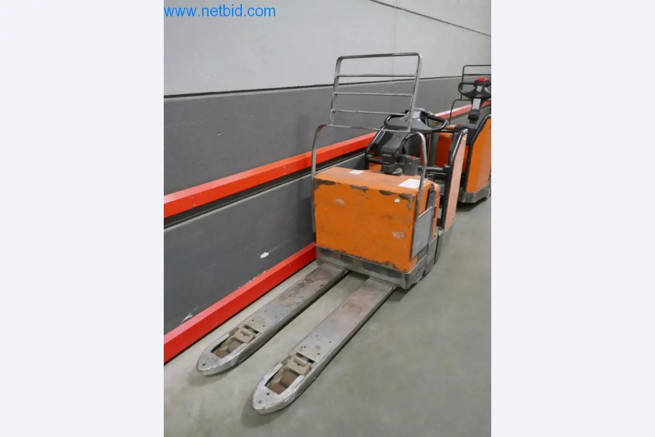 Máquinas y equipos técnicos del sector alimentario en buen estado de conservación-4