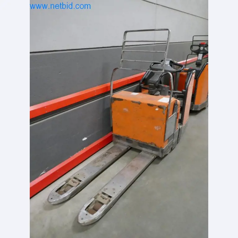 Máquinas y equipos técnicos del sector alimentario en buen estado de conservación-4