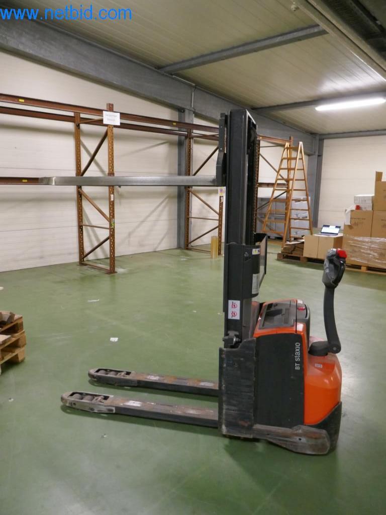 Dobro vzdrževani stroji in tehnična oprema iz živilskopredelovalnega sektorja-5