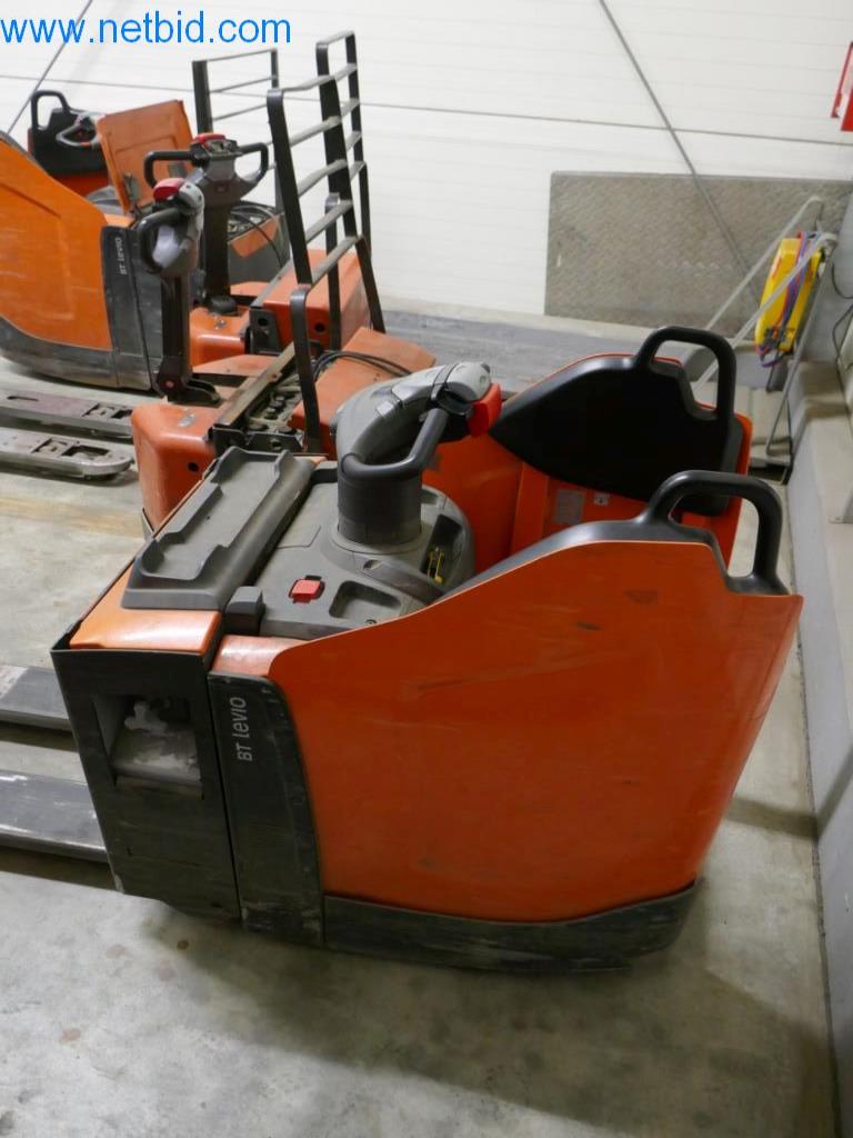 Máquinas y equipos técnicos del sector alimentario en buen estado de conservación-1