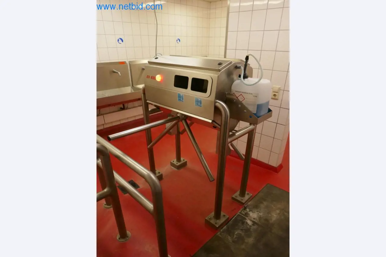 Máquinas y equipos técnicos del sector alimentario en buen estado de conservación-1