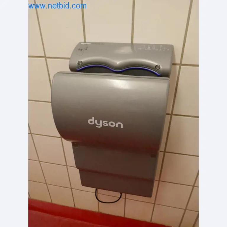 Well-maintained machines and technical systems from the field of food processing-1