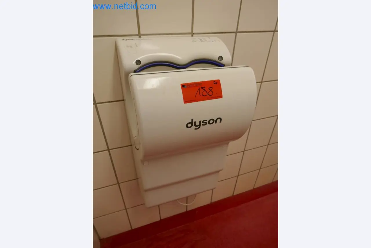 Well-maintained machines and technical systems from the field of food processing-2