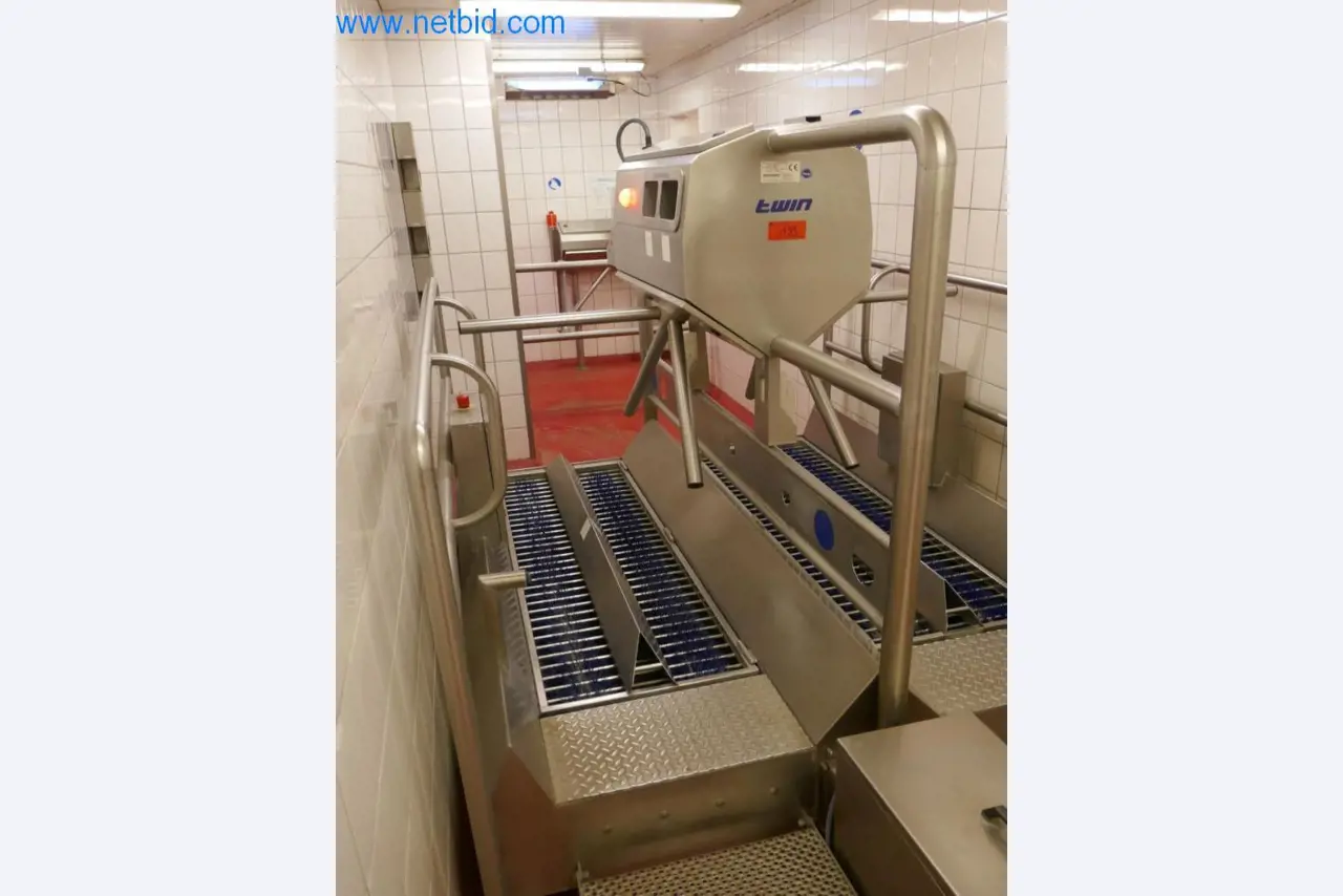 Máquinas y equipos técnicos del sector alimentario en buen estado de conservación-2