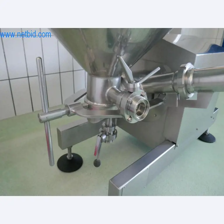 Dobro vzdrževani stroji in tehnična oprema iz živilskopredelovalnega sektorja-3