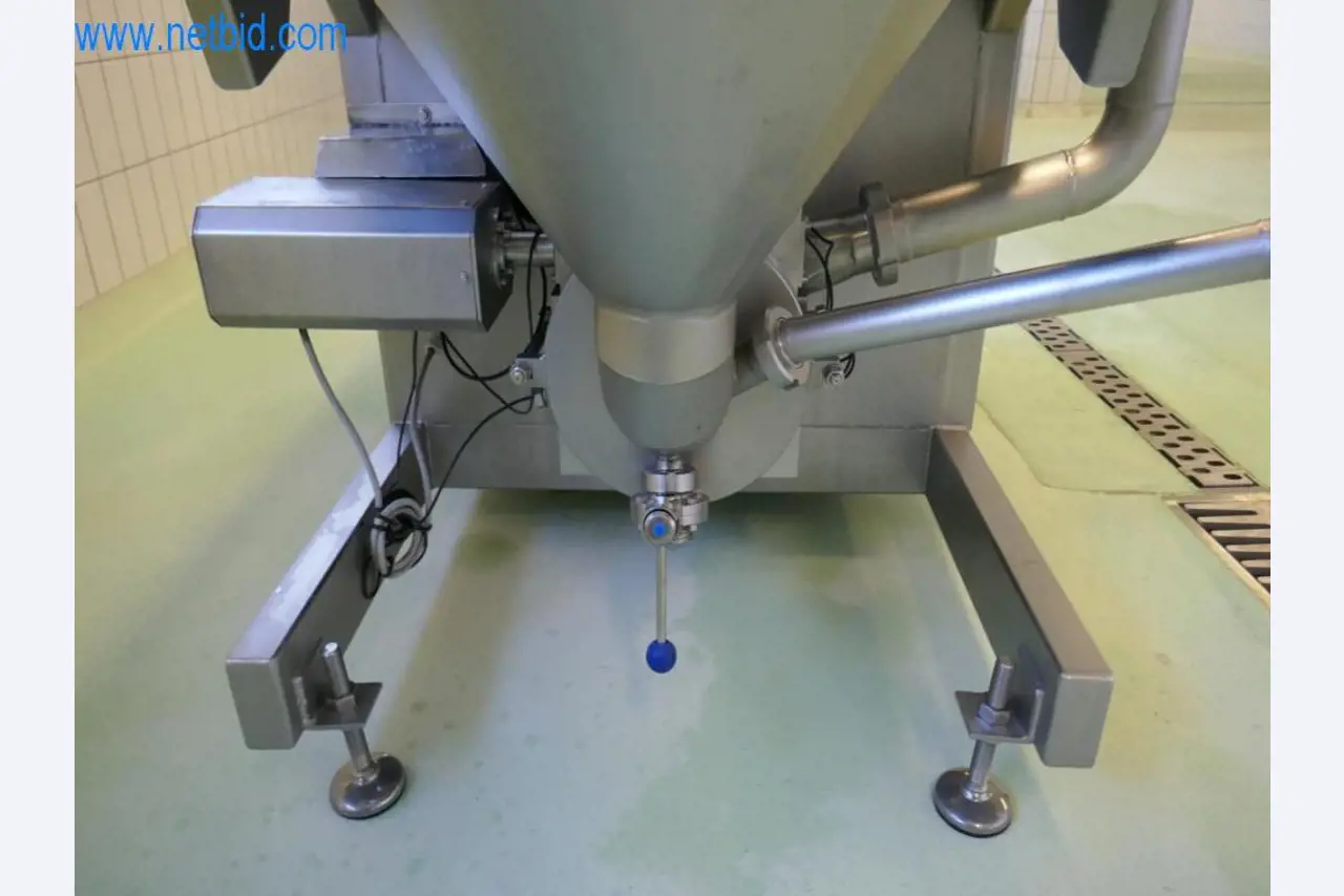 Dobro vzdrževani stroji in tehnična oprema iz živilskopredelovalnega sektorja-6