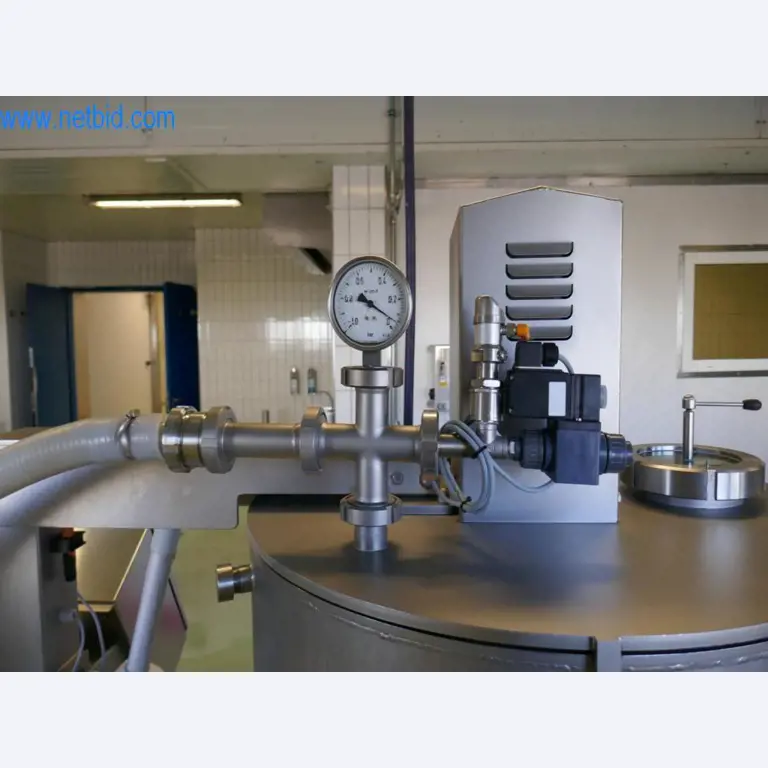 Dobro vzdrževani stroji in tehnična oprema iz živilskopredelovalnega sektorja-7