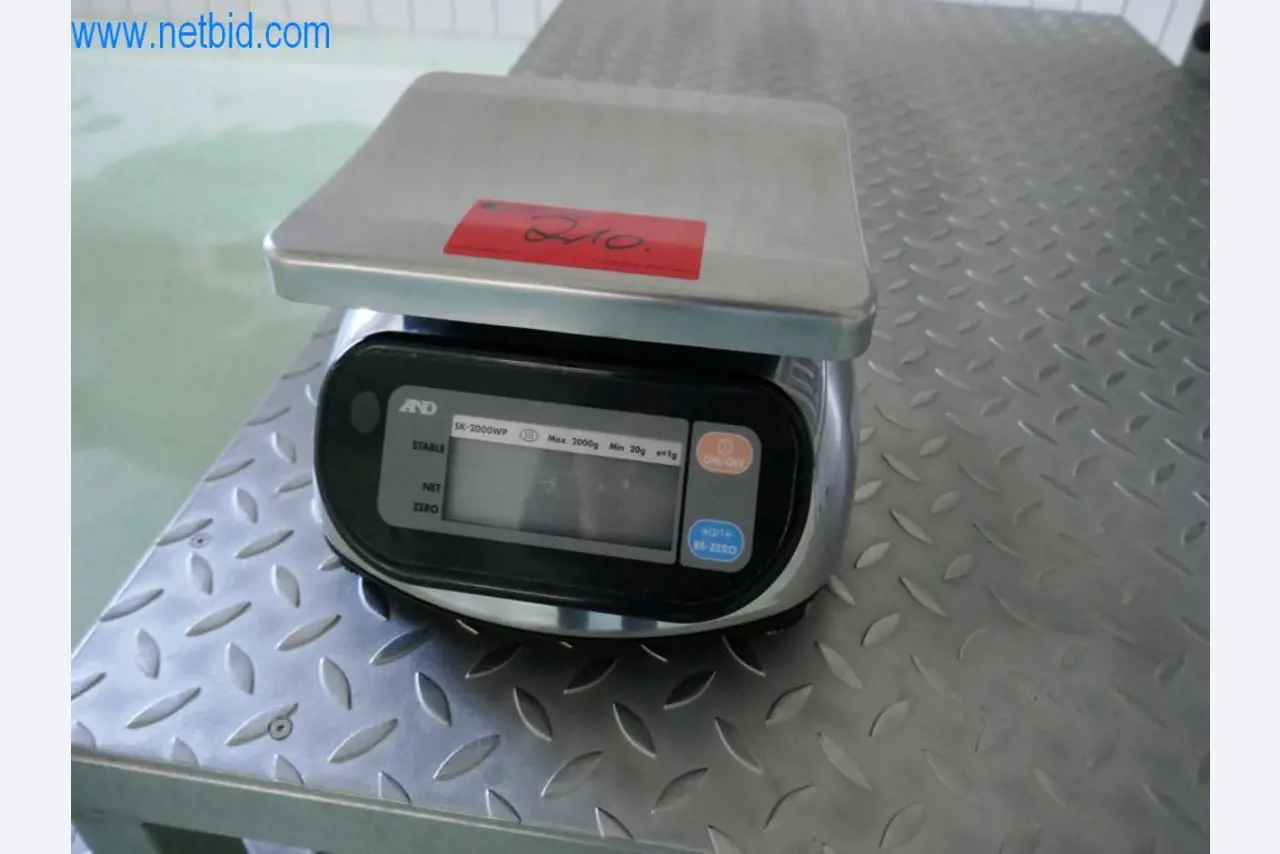 Máquinas e equipamentos técnicos do sector agroalimentar em bom estado de conservação-11