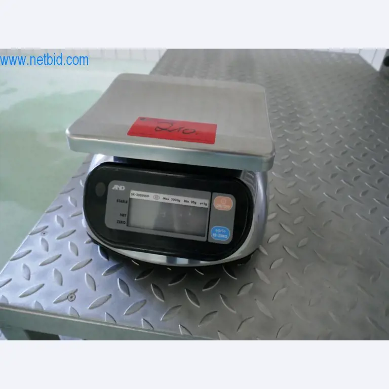 Máquinas e equipamentos técnicos do sector agroalimentar em bom estado de conservação-11