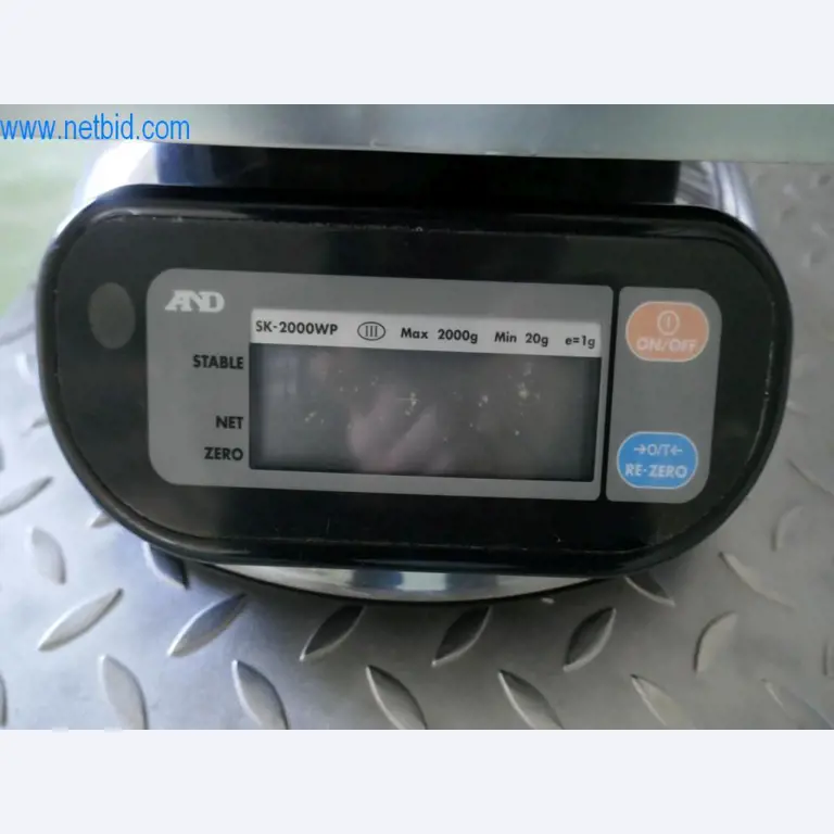 Máquinas e equipamentos técnicos do sector agroalimentar em bom estado de conservação-12