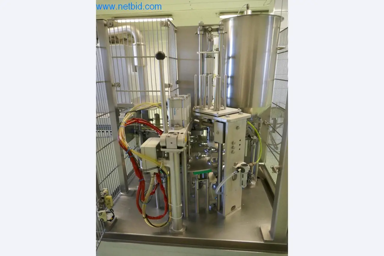 Máquinas e equipamentos técnicos do sector agroalimentar em bom estado de conservação-5