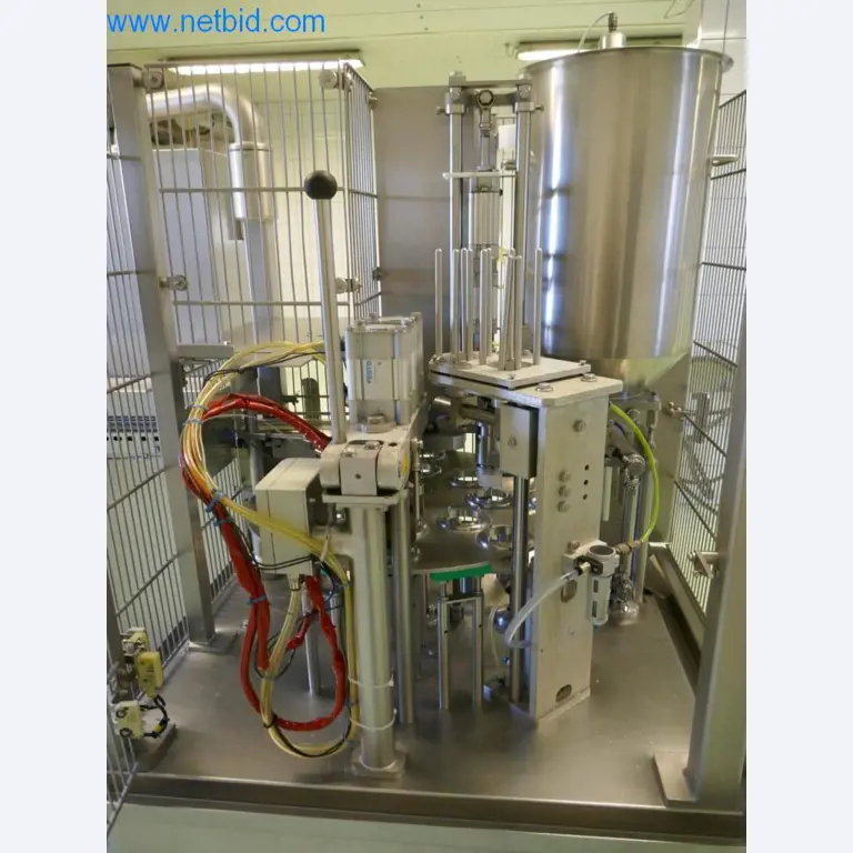 Máquinas e equipamentos técnicos do sector agroalimentar em bom estado de conservação-5