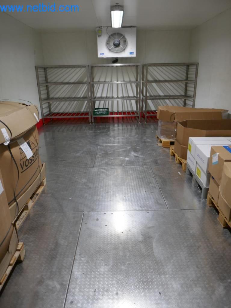 Dobro vzdrževani stroji in tehnična oprema iz živilskopredelovalnega sektorja-3