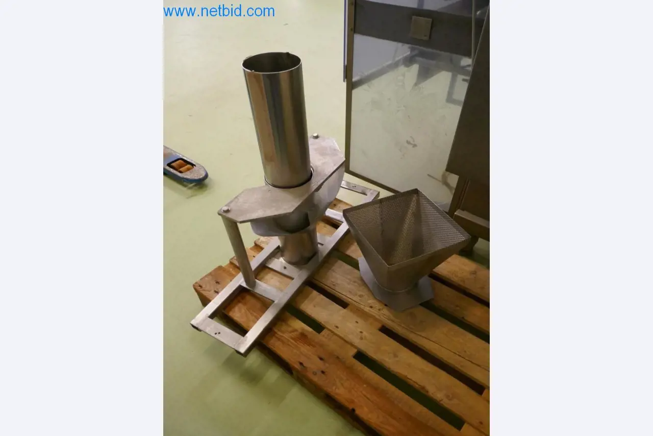 Dobro vzdrževani stroji in tehnična oprema iz živilskopredelovalnega sektorja-8