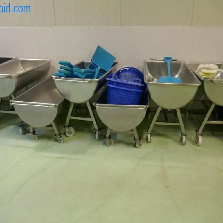 1 Posten Stainless steel pouring troughs