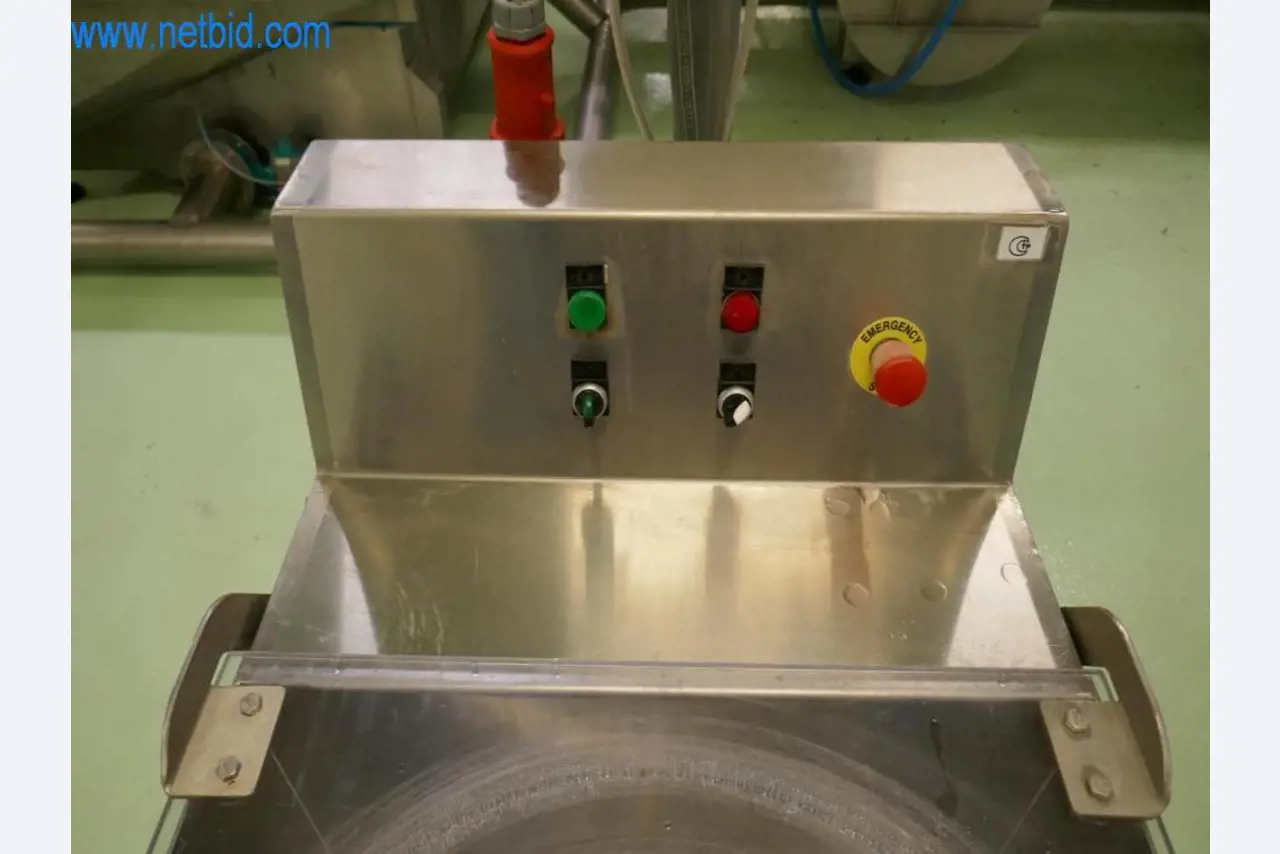 Dobro vzdrževani stroji in tehnična oprema iz živilskopredelovalnega sektorja-2