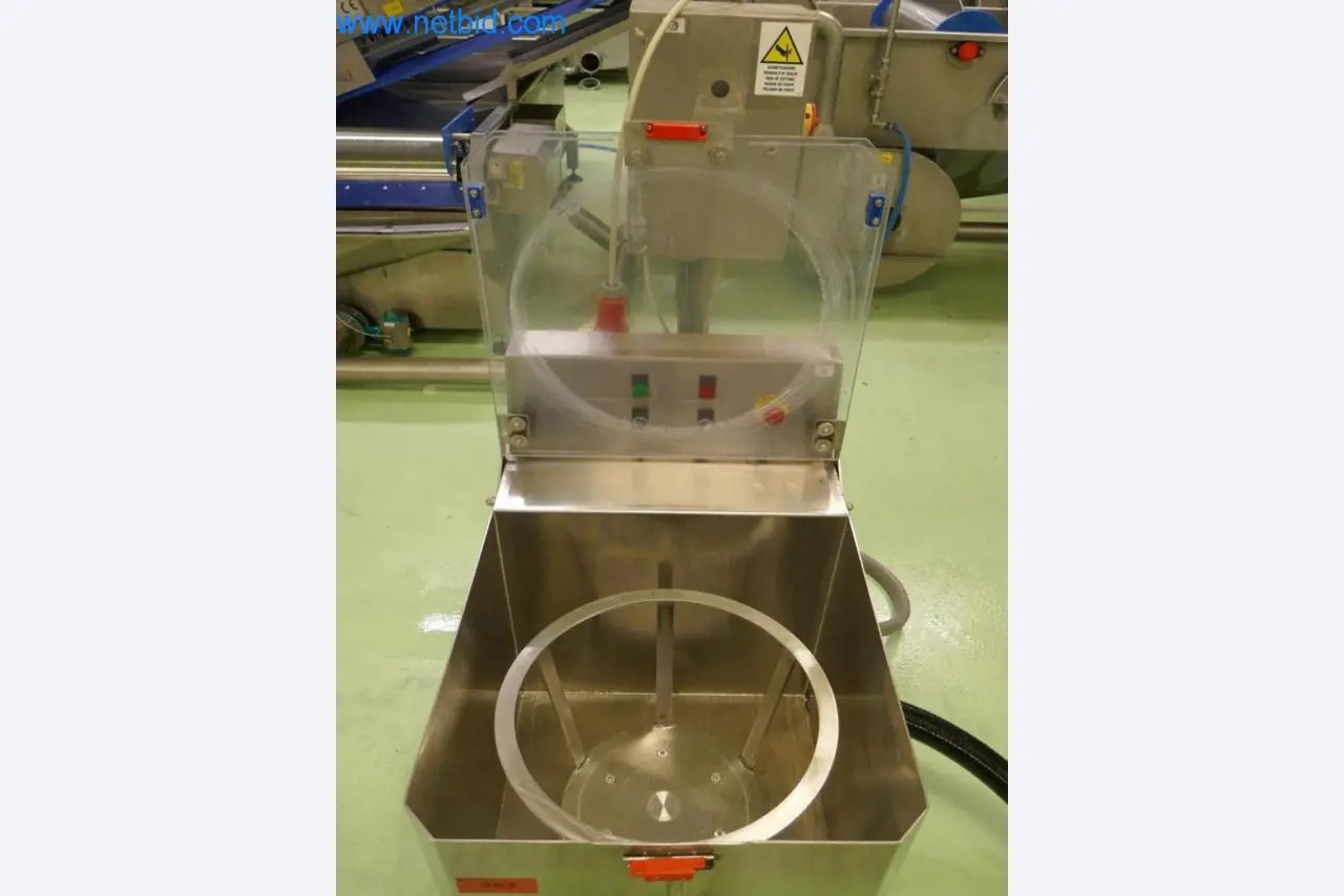 Dobro vzdrževani stroji in tehnična oprema iz živilskopredelovalnega sektorja-3