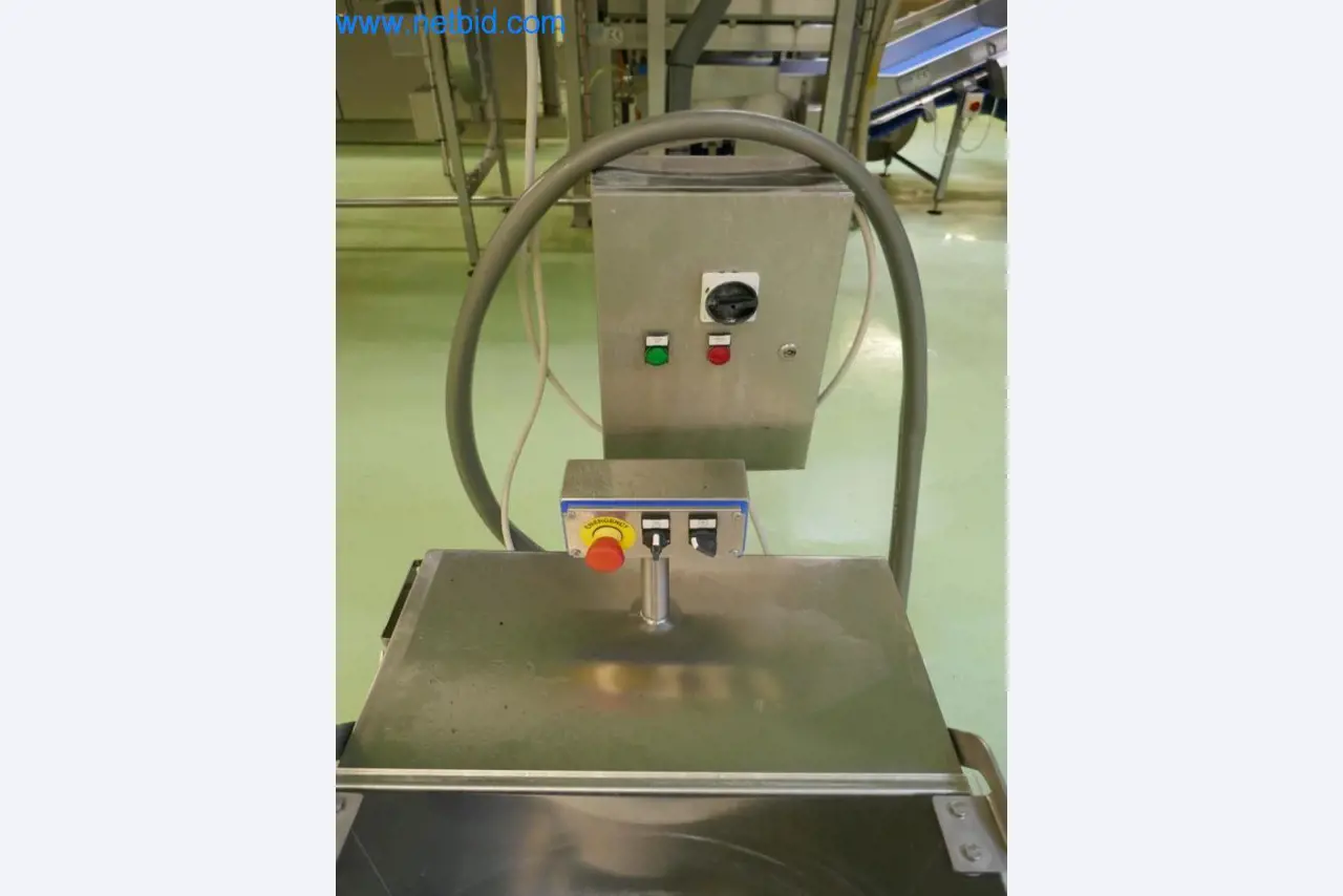 Dobro vzdrževani stroji in tehnična oprema iz živilskopredelovalnega sektorja-3