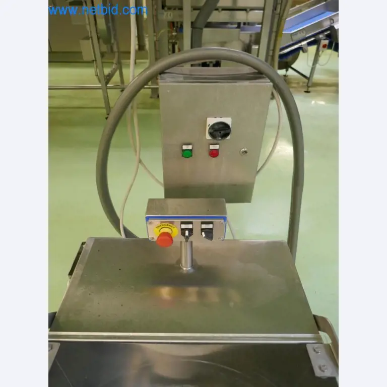 Dobro vzdrževani stroji in tehnična oprema iz živilskopredelovalnega sektorja-3