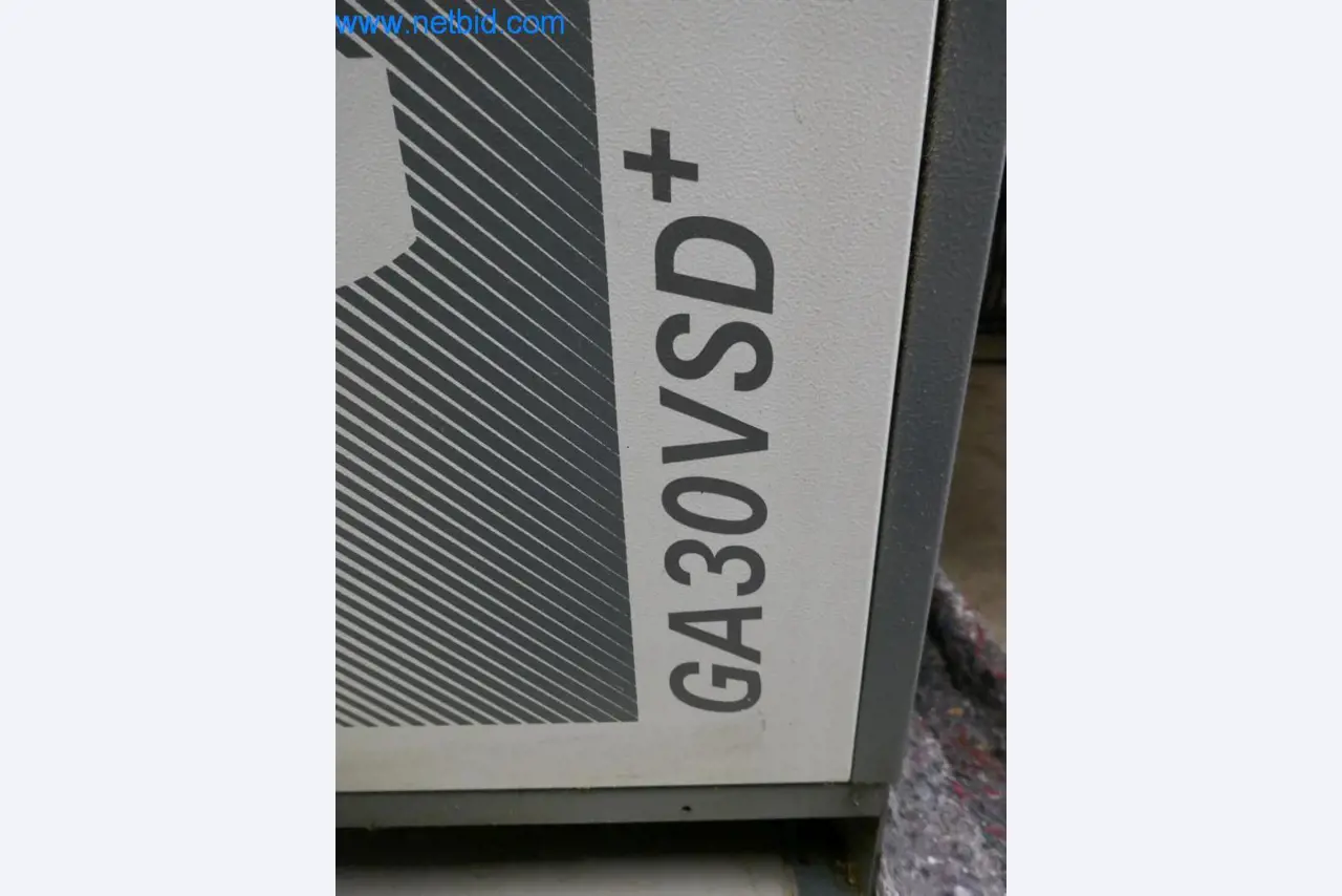 Máquinas y equipos técnicos del sector alimentario en buen estado de conservación-4