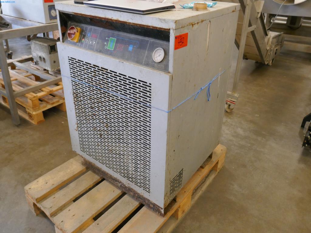 Máquinas y equipos técnicos del sector alimentario en buen estado de conservación-14