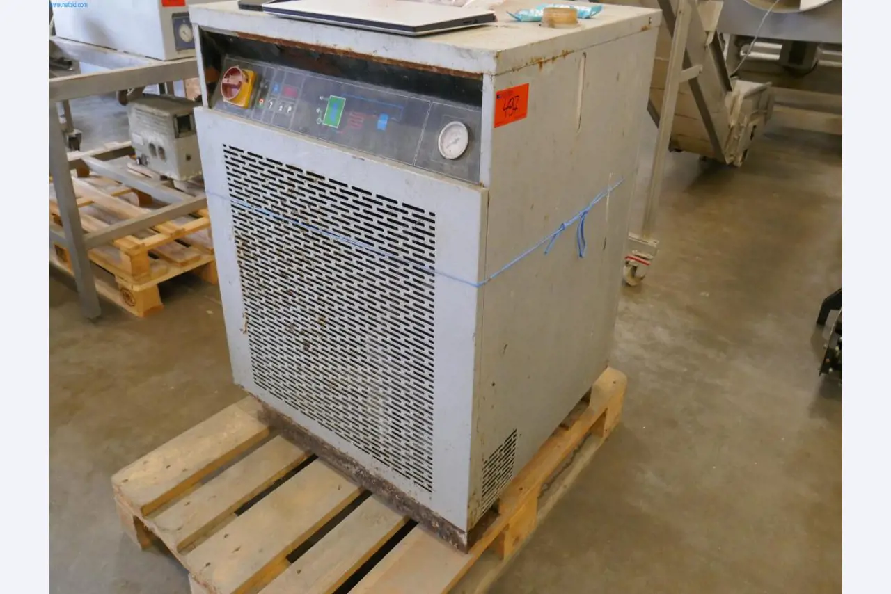 Dobro vzdrževani stroji in tehnična oprema iz živilskopredelovalnega sektorja-14