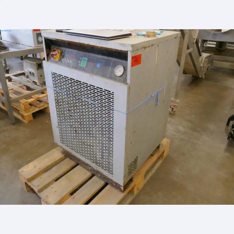 Dobro vzdrževani stroji in tehnična oprema iz živilskopredelovalnega sektorja-14