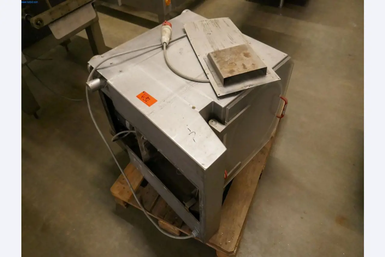 Dobro vzdrževani stroji in tehnična oprema iz živilskopredelovalnega sektorja-3