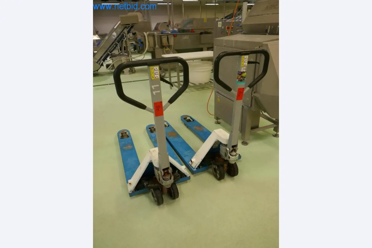 Máquinas e equipamentos técnicos do sector agroalimentar em bom estado de conservação-11