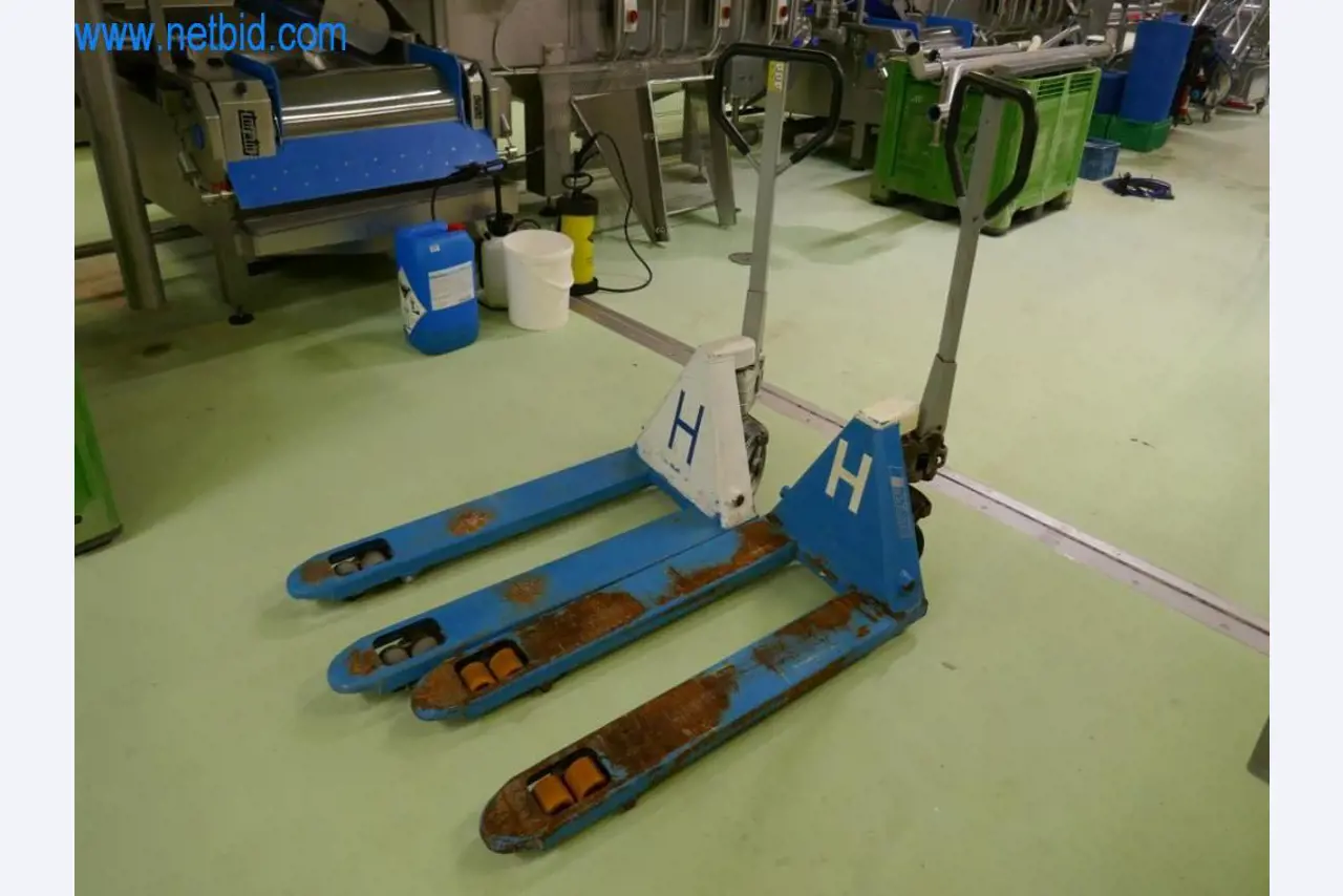 Máquinas e equipamentos técnicos do sector agroalimentar em bom estado de conservação-8