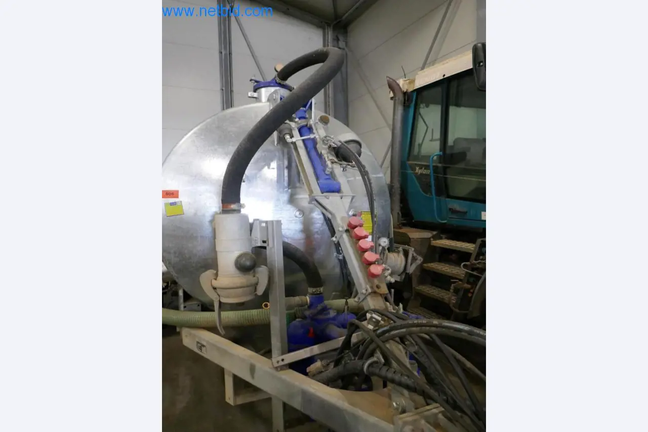 Dobro vzdrževani stroji in tehnična oprema iz živilskopredelovalnega sektorja-3